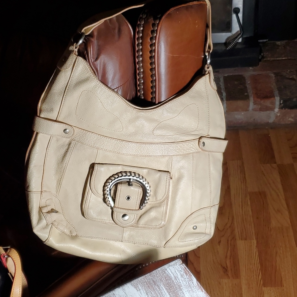 Wilson's Leather Shoulder Bag